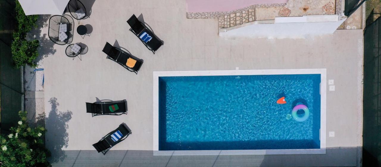 Flora Relax House, Free Parking Villa Peroj Bagian luar foto